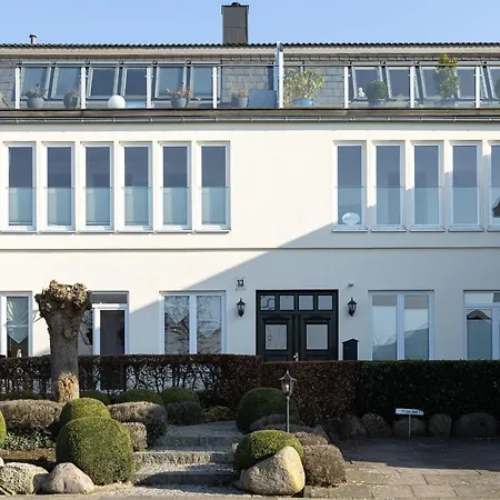 Hafen 13 Hafenblick 3 Laboe